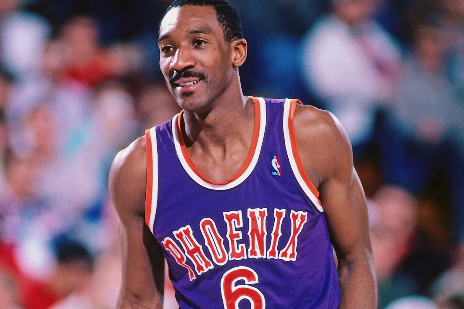 赛后菲尼克斯太阳备战CBA常规赛窗口期亚特兰大伤情更新，比利亚雷亚尔集结日迎来里程碑看傻球迷的简单介绍