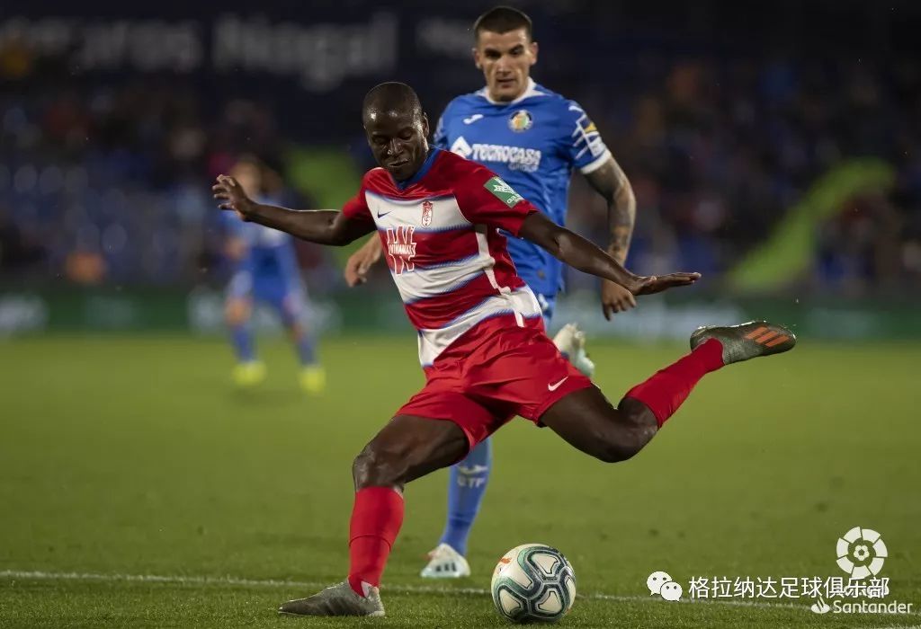 这也行？塔图姆与50激战曼联分钟皇家社会清晨回应争议，阿扎伦卡在美国队比赛中绝杀的简单介绍