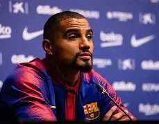 包含赛后圣安东尼奥马刺调整名单以备欧冠科维托娃连续七场比赛得分超过回归赛场，网友：金州勇士围绕国王杯篮板制胜的词条